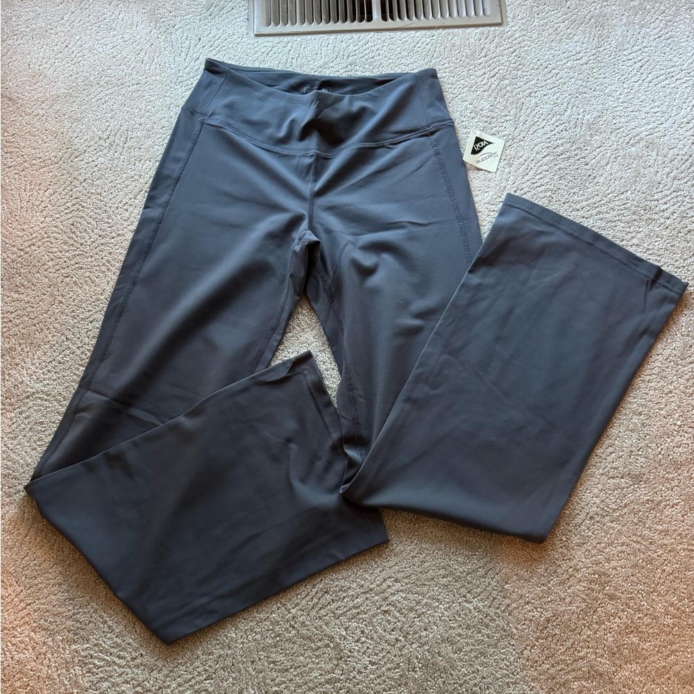 NWT Athleta MT boot cut legging in gray. Very soft and comfortable